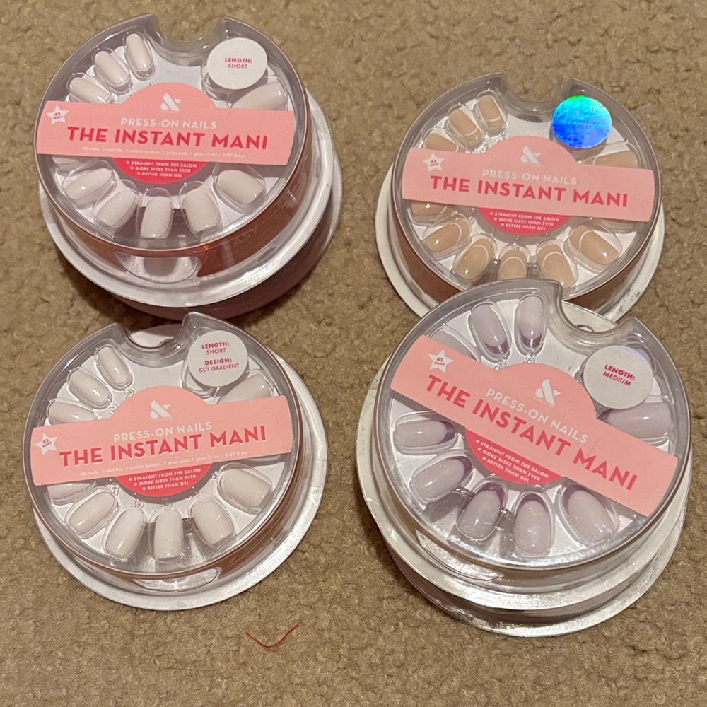 The Instant Mani Press-On Nails - Pink and Cream